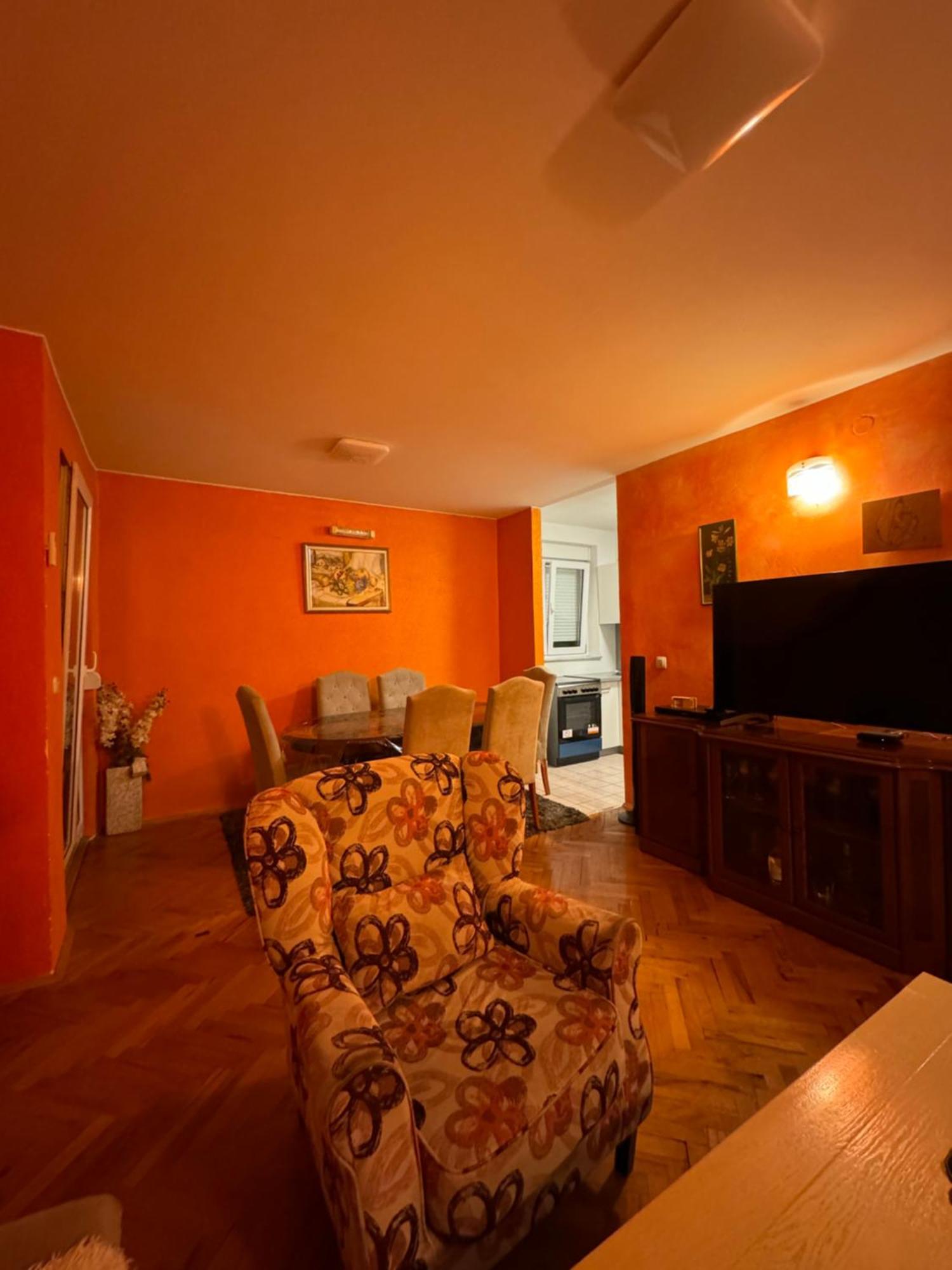 Apartman Sunnyplace โมสตาร์ ภายนอก รูปภาพ