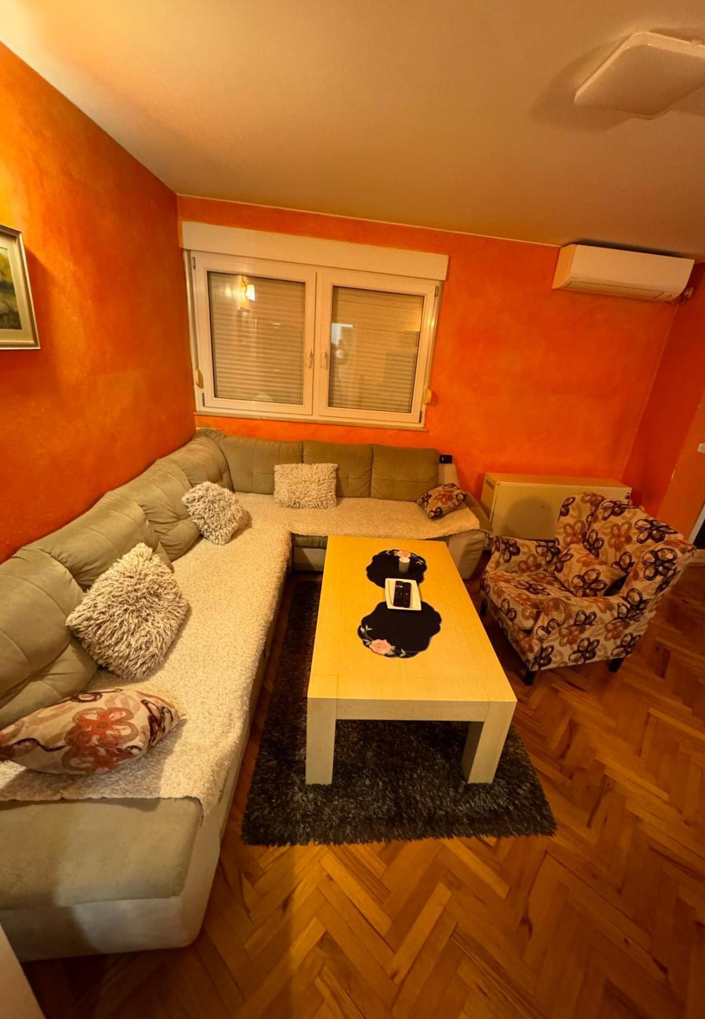 Apartman Sunnyplace โมสตาร์ ภายนอก รูปภาพ